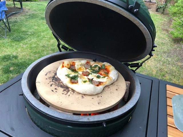 pizza on grill