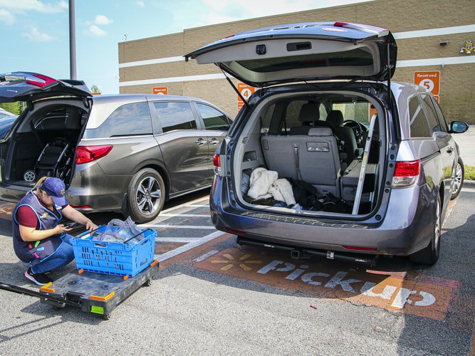 curbside pickup of grocery items